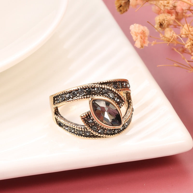 Amena – Bague élégante preta