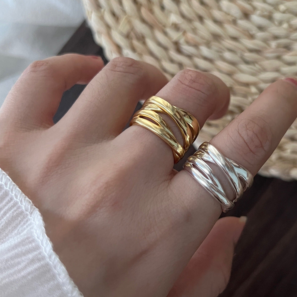Riley – Bague geométrica Amor romântico