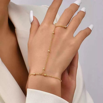 Lisa – Bracelete corrente de pérolas e luvas