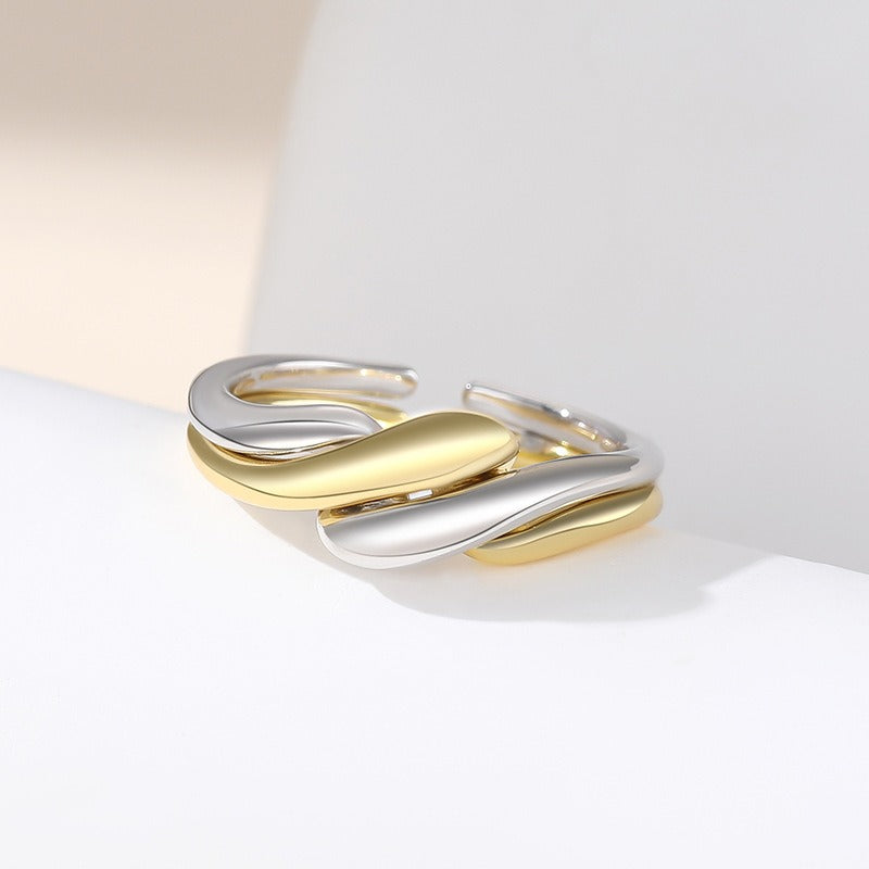 Elaine – Bague elegante com padrão de onda irregular