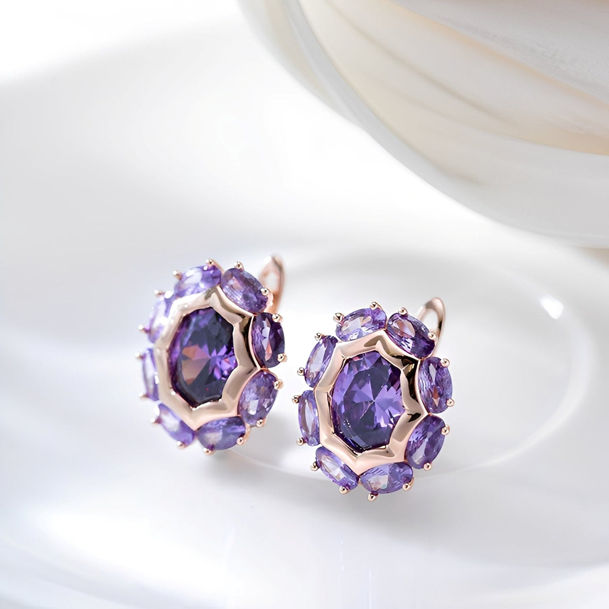 Saphira – Brincos violetas elegantes