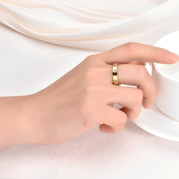 Nova – Bague dourada com estrelas brilhantes
