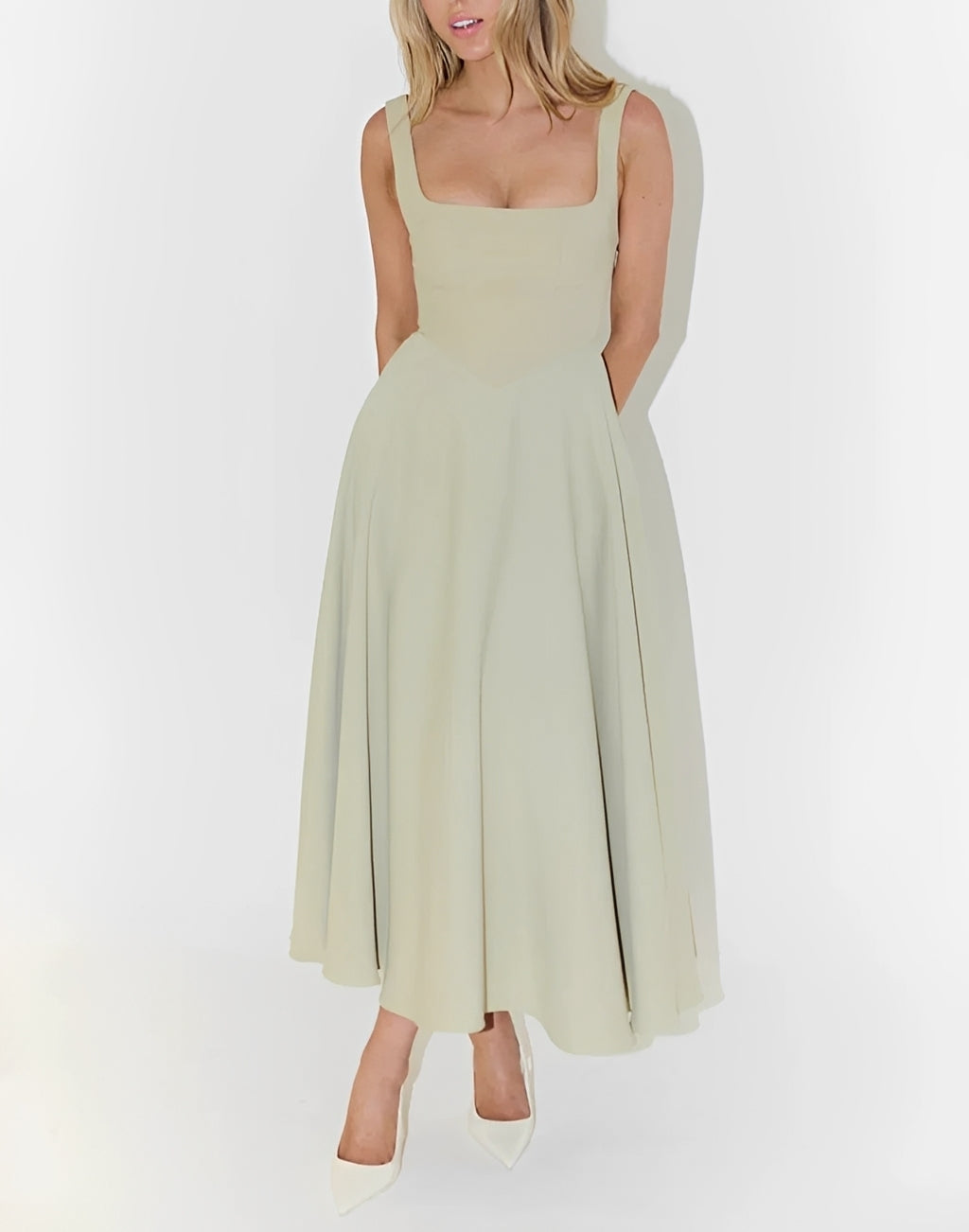 Shelley - Vestido Midi Sem Mangas