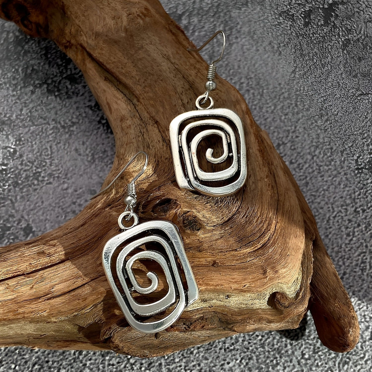 Kaia – Brincos Boho em prata com design em espiral