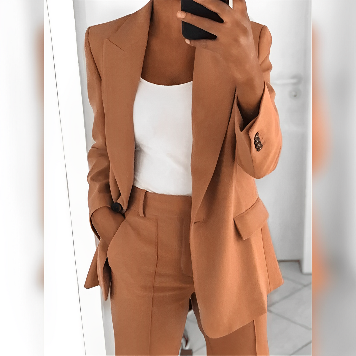 Mara – Elegante Terno Feminino