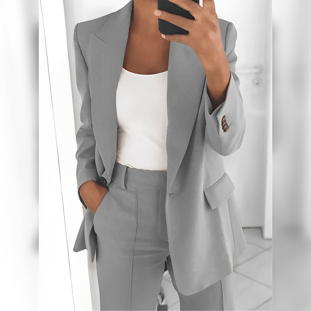 Mara – Elegante Terno Feminino