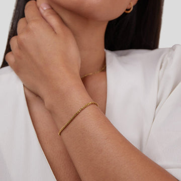 Kai – Bracelete refinado e minimalista