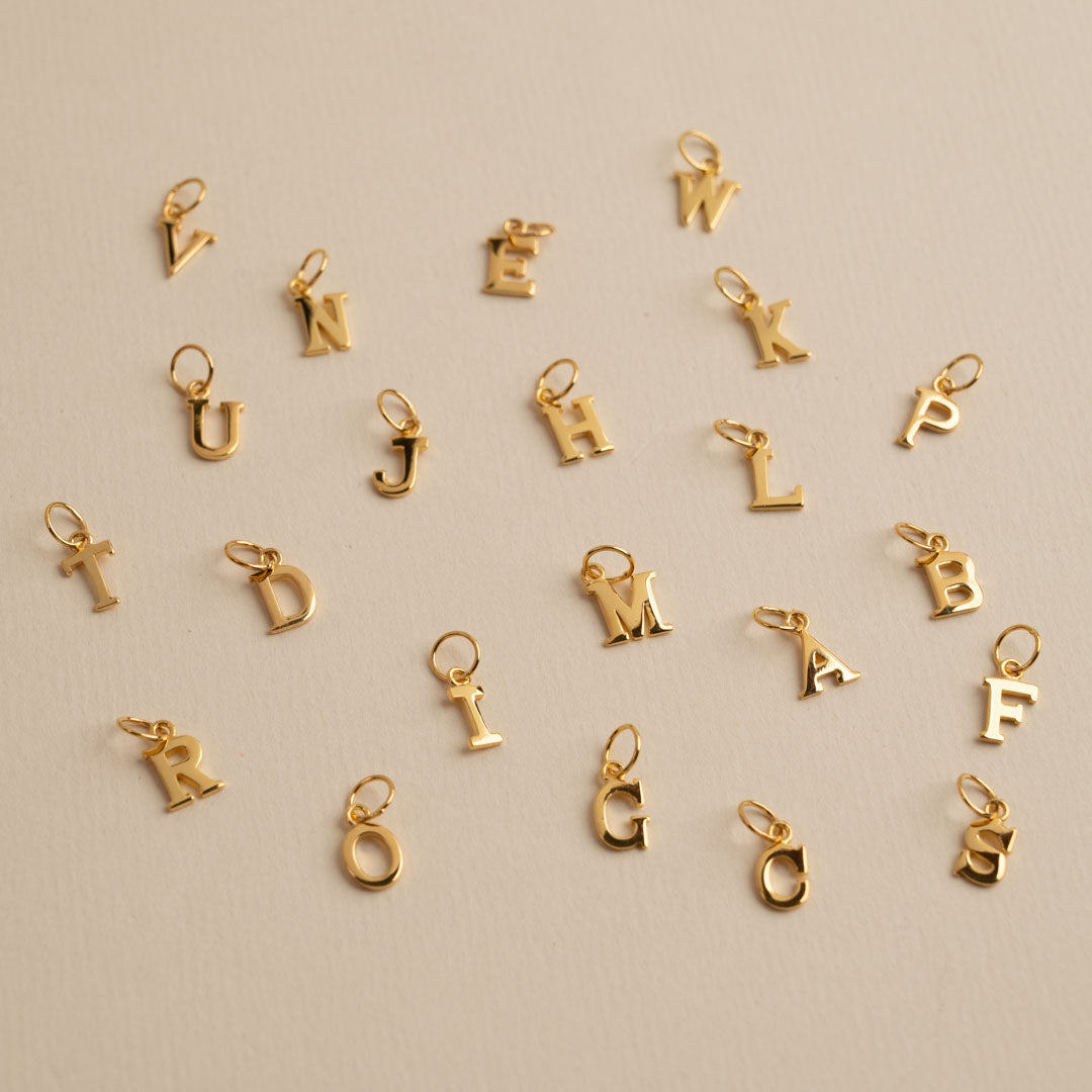 Sabrina - Pendente Letra em Ouro