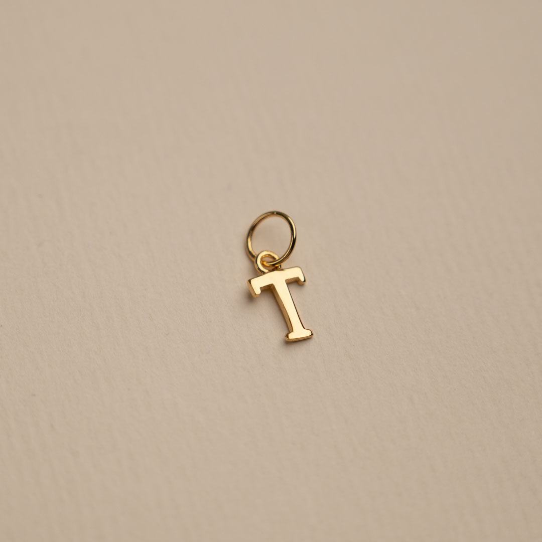 Sabrina - Pendente Letra em Ouro