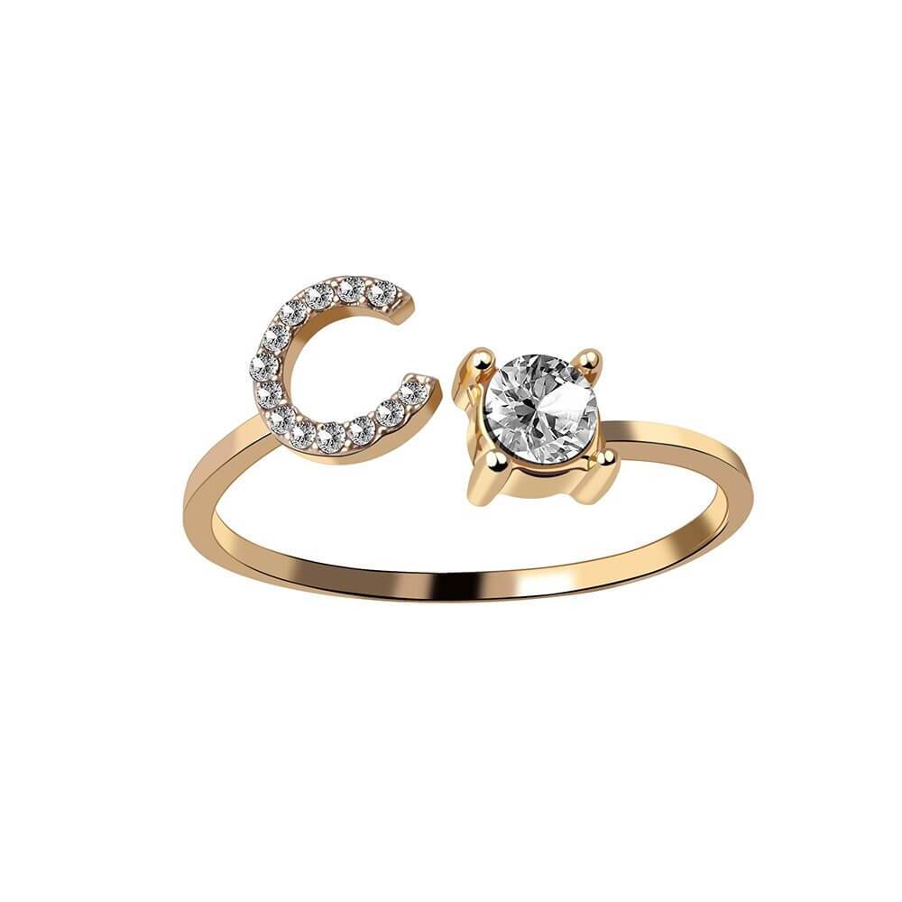 Nyla – Bague com inicial e detalhes brilhantes