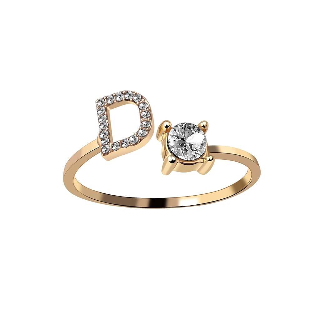 Nyla – Bague com inicial e detalhes brilhantes
