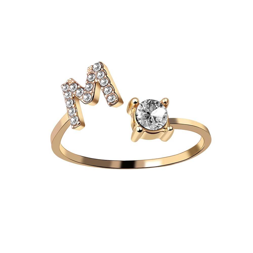 Nyla – Bague com inicial e detalhes brilhantes