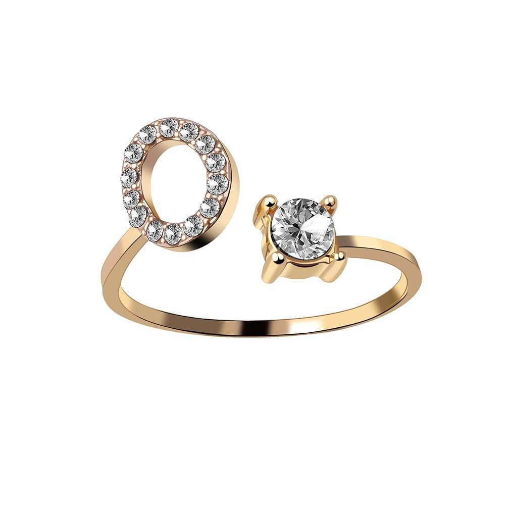 Nyla – Bague com inicial e detalhes brilhantes