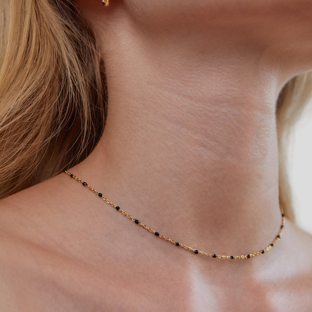 Yara – Colar elegante em pérolas negras