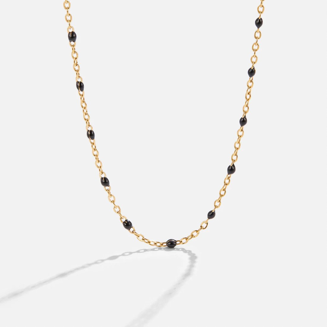 Yara – Colar elegante em pérolas negras