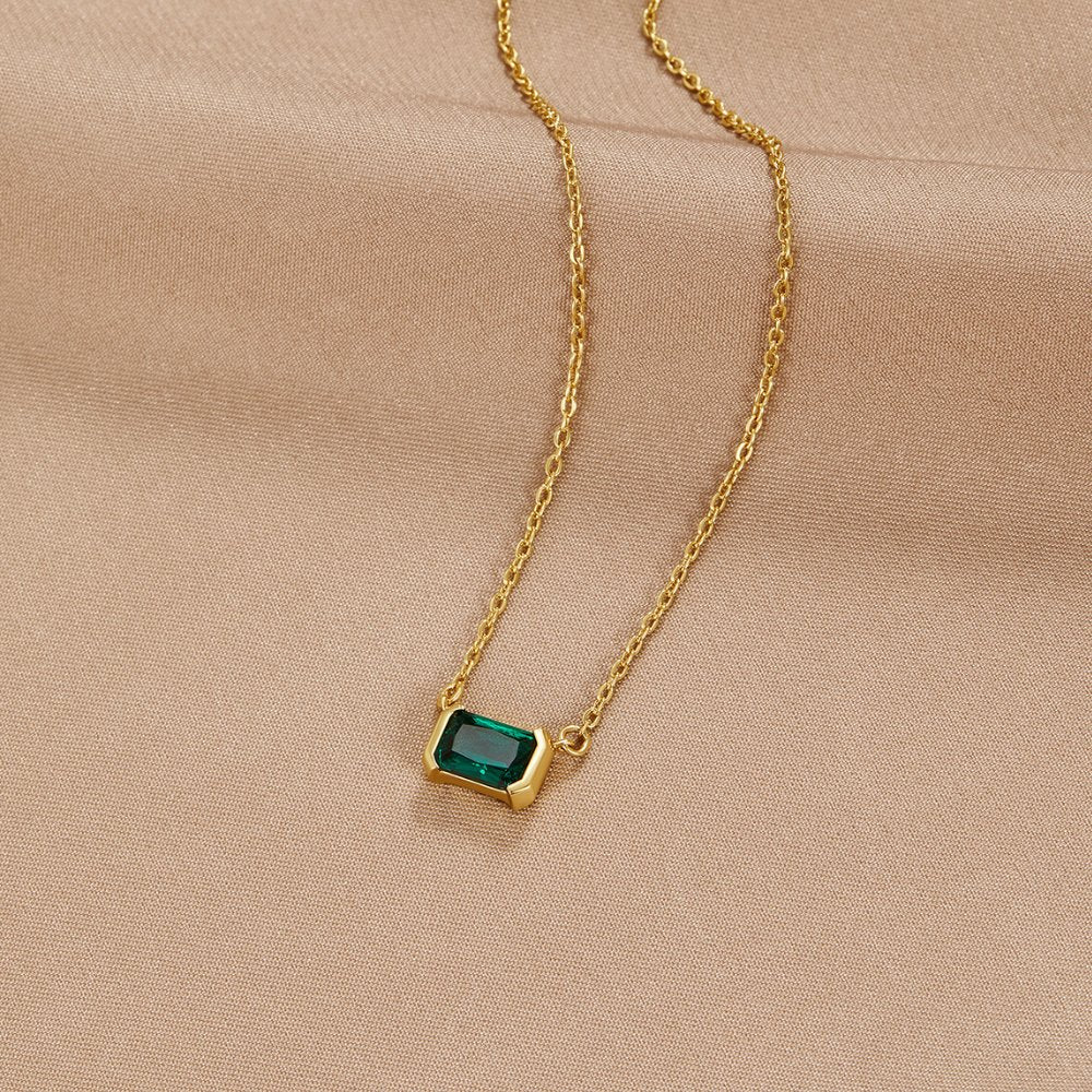 Moni – Colar em esmeralda verde