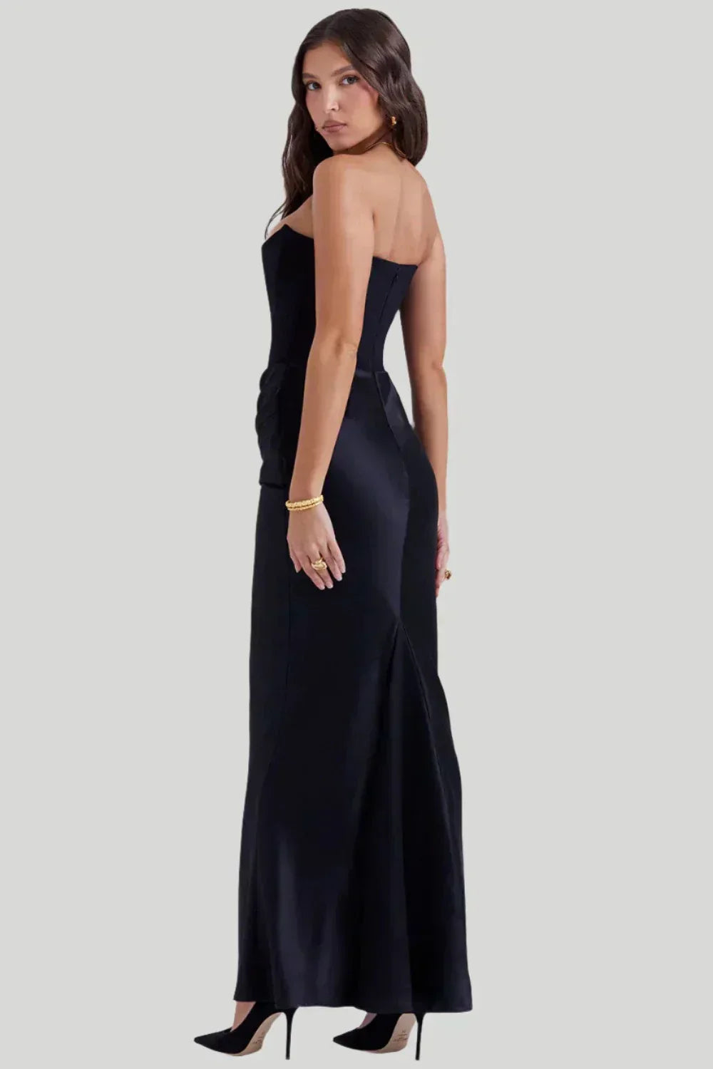 Elisabeth - Long dress with bare shoulders for an elegant look