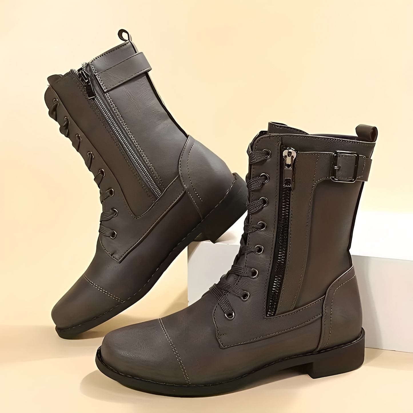 Abbaine - Simple and sturdy boots for women